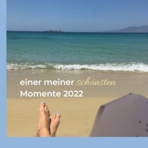 Strand am Meer Füße auf Strandliege
